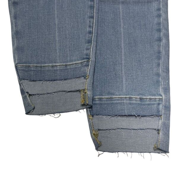 Kancan Light Stone Wash Step Hem Detail Straight Tapered Jeans - Picture 3 of 8